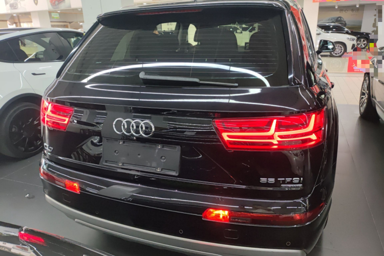 Audi Q7 2019 #6 Audi Q7 2019 car image #6