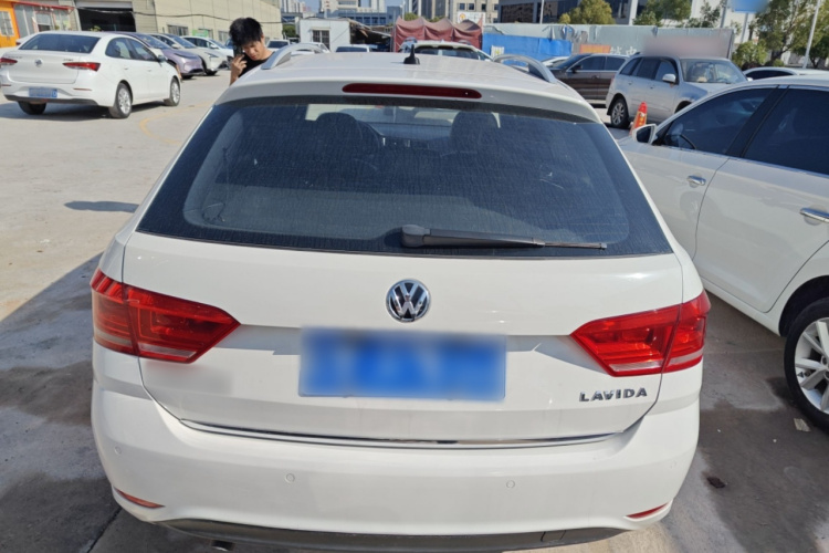 Volkswagen Gran Lavida 2016 immagine di auto #6