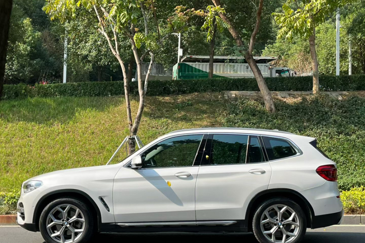 BMW X3 2020 car image #6