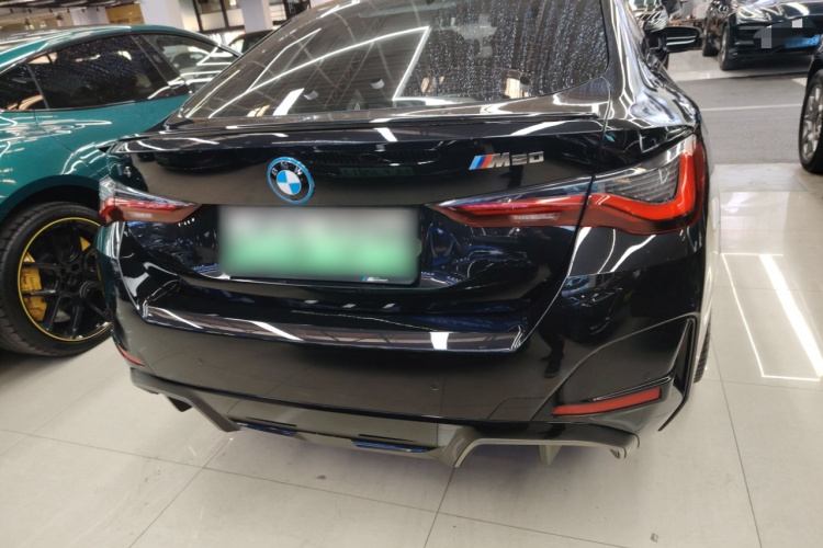 BMW i4 M50 2024 car image #6