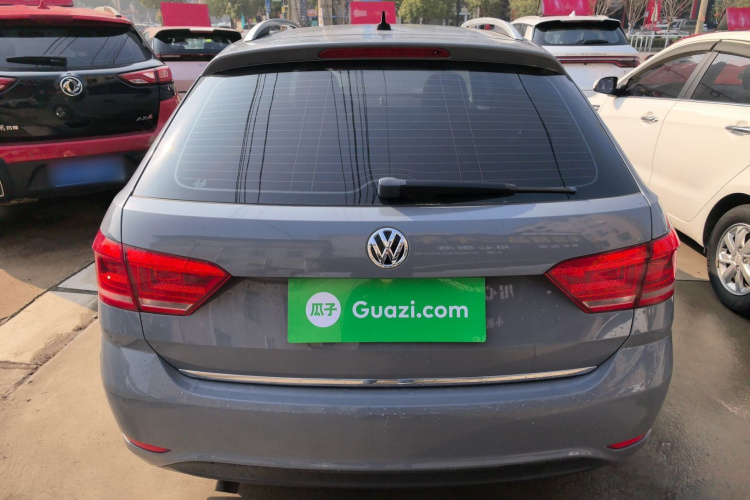 Volkswagen Gran Lavida 2015 car image #6