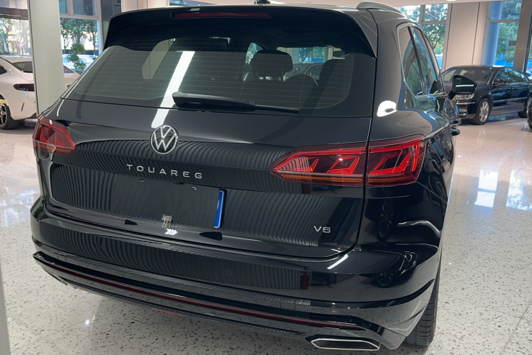 Volkswagen Touareg 2021 car image #6