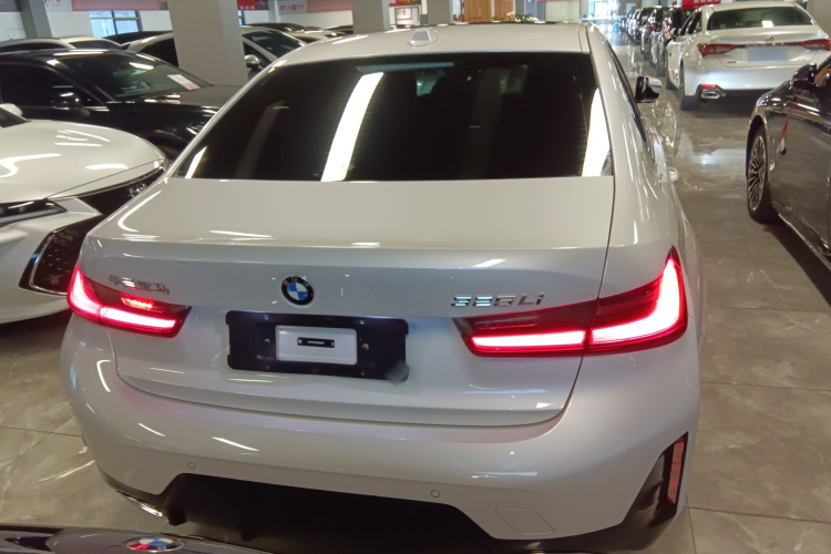 BMW 3 Series 2023 car image #6