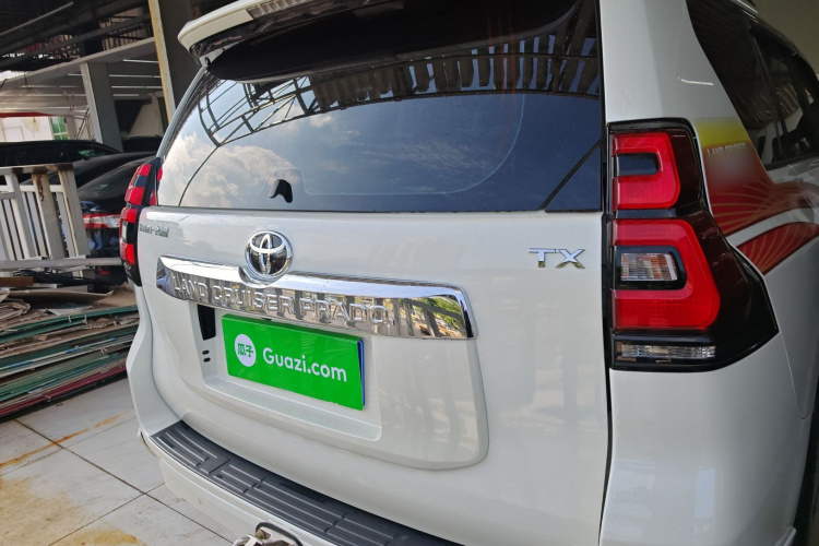 Toyota Land Cruiser Prado 2019 #6 Toyota Land Cruiser Prado 2019 car image #6