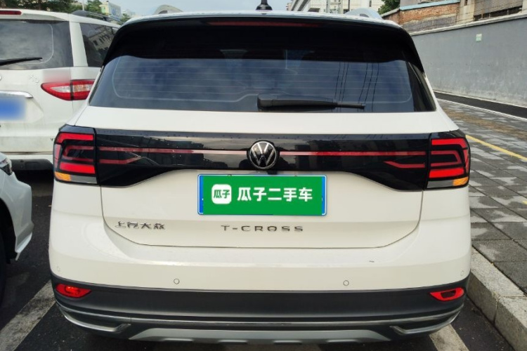 Volkswagen T-Cross 2020 car image #6