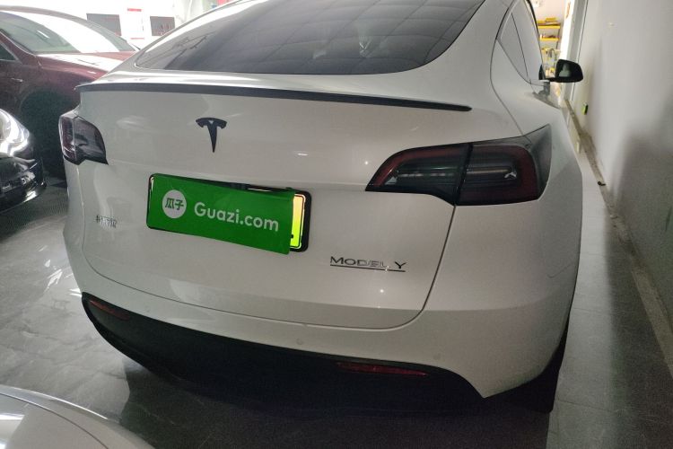 Tesla Model Y 2023 #6 Tesla Model Y 2023 car image #6