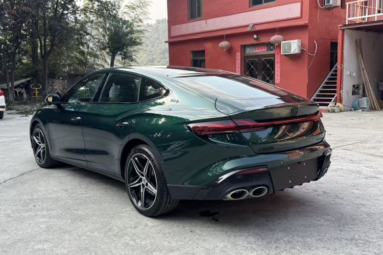 MG 7 2025 car image #6
