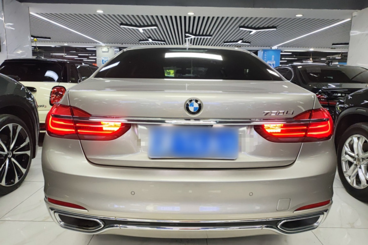 BMW 7 Series 2019 #6 BMW 7 Series 2019 car image #6