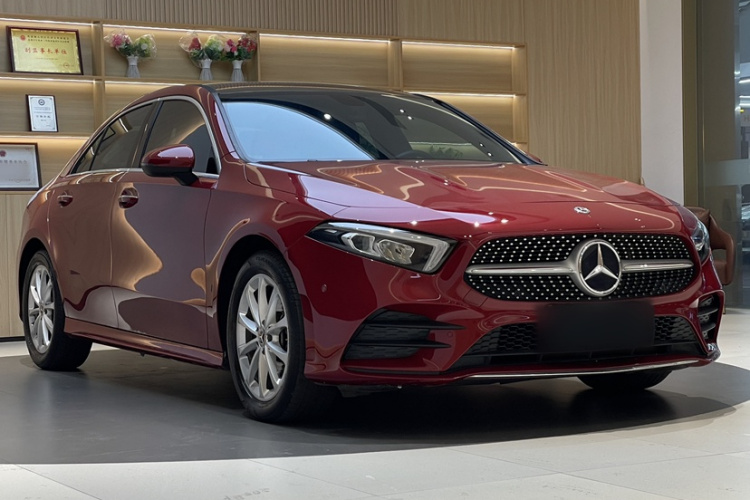 Mercedes-Benz A Class 2020 car image #6