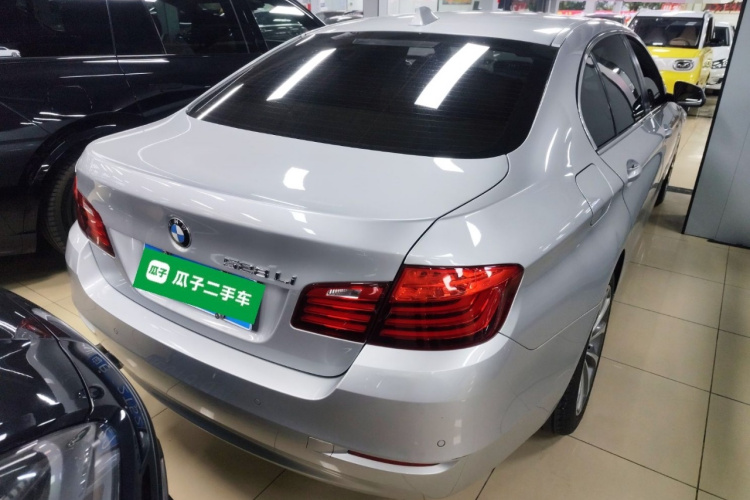BMW 5 Series 2016 car image #6