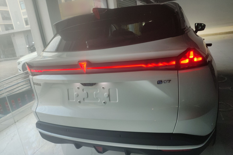 Deepal S07 2025 #6 Deepal S07 2025 car image #6