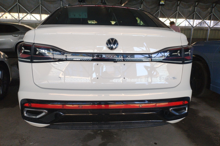 Volkswagen Tiguan X 2021 car image #6