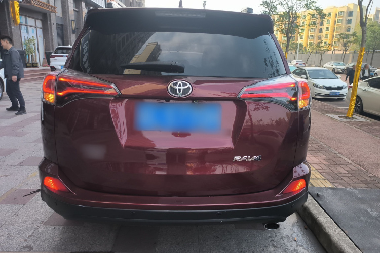 Toyota RAV4 2018 #6 Toyota RAV4 2018 car image #6