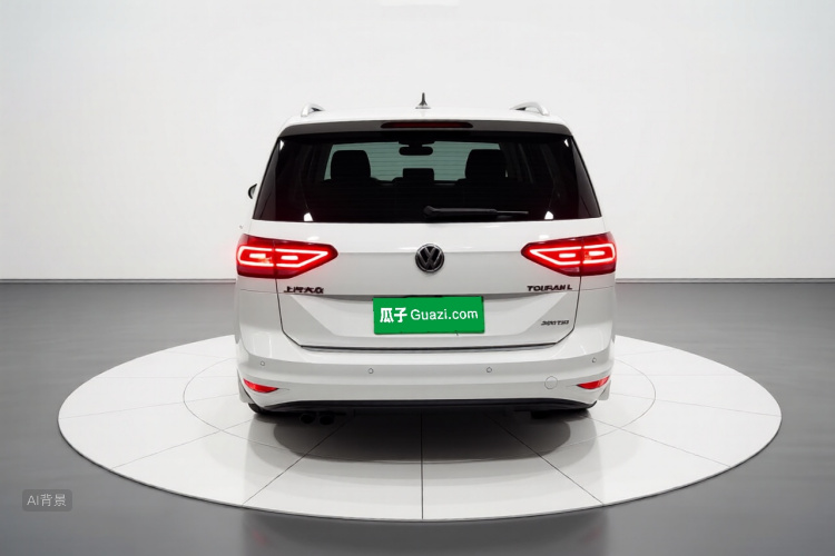 Volkswagen Touran 2018 immagine di auto #6