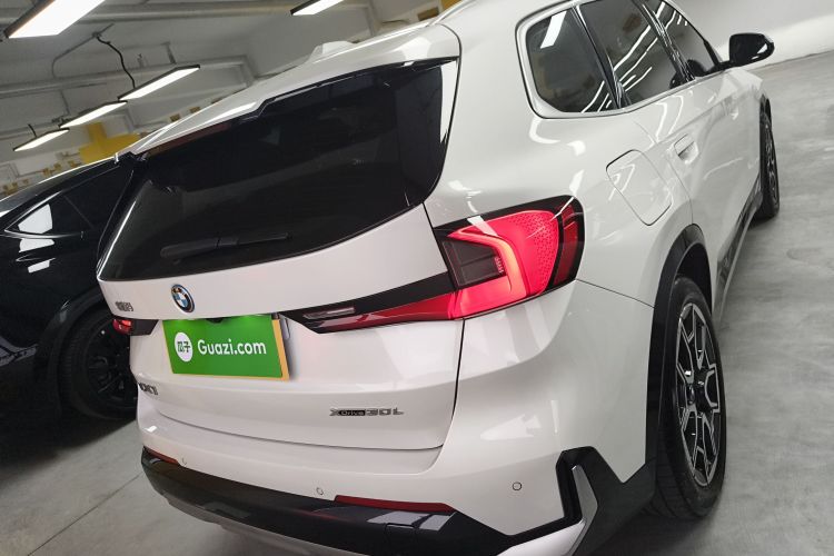 BMW iX1 2025 #6 BMW iX1 2025 car image #6