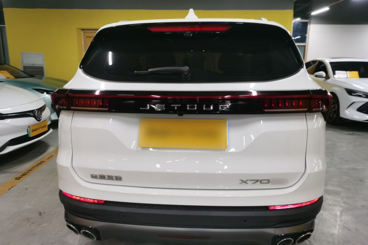 X70 PLUS 2022 car image #6