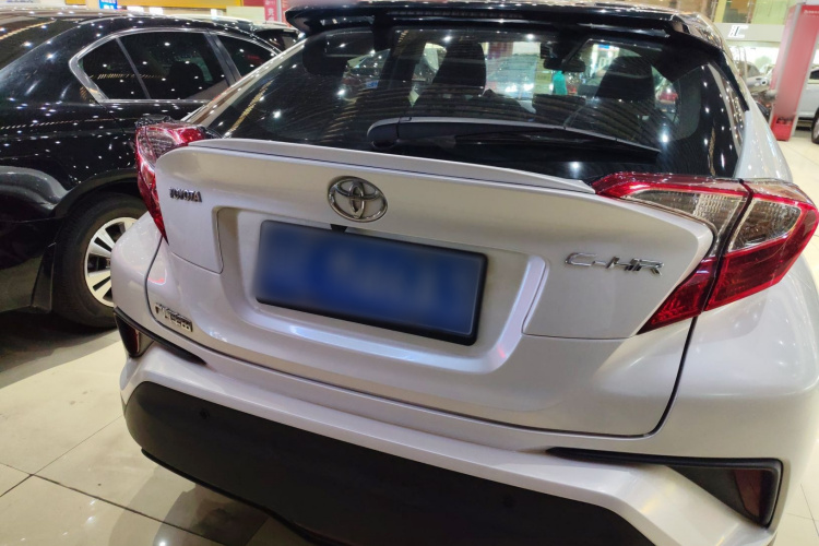 Toyota C-HR 2021 #6 Toyota C-HR 2021 car image #6