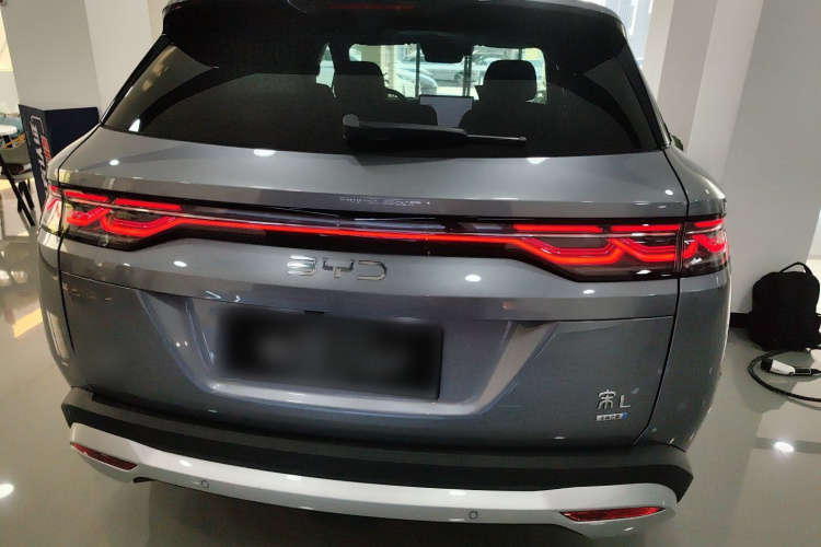 BYD SongL DM-i 2025 car image #6
