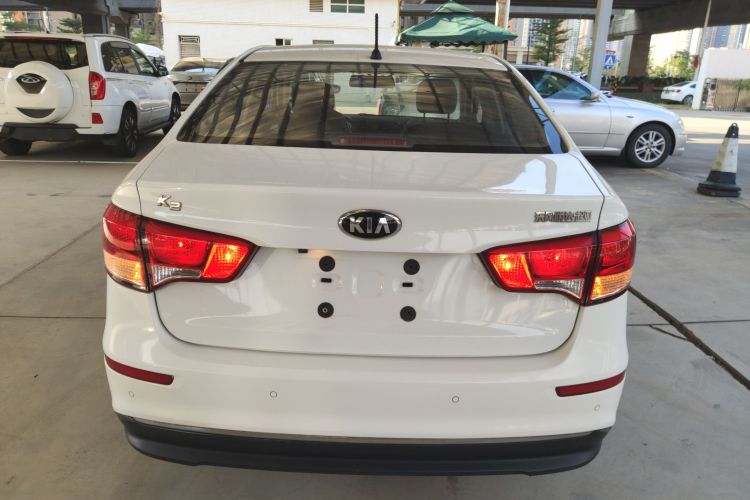 Kia K2 2016 imagen de coche #6