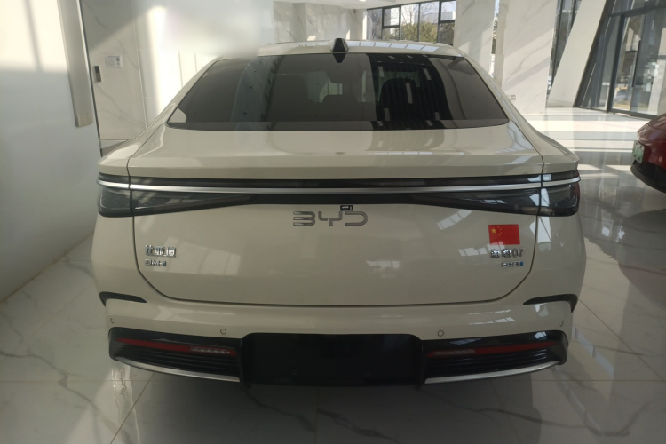 BYD Seal 07 DM-i 2025 car image #6