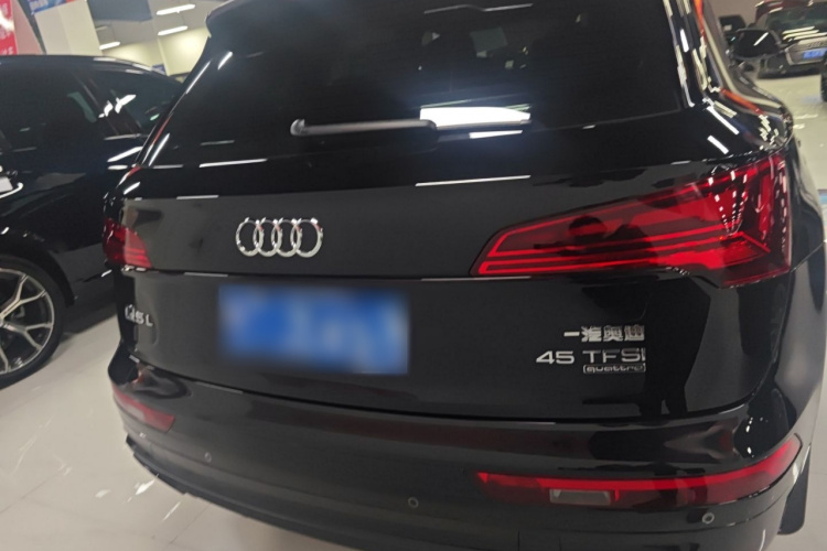 Audi Q5L 2025 #6 Audi Q5L 2025 car image #6