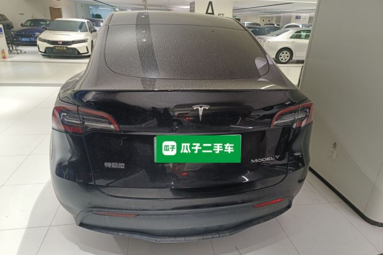 Tesla Model Y 2022 car image #6
