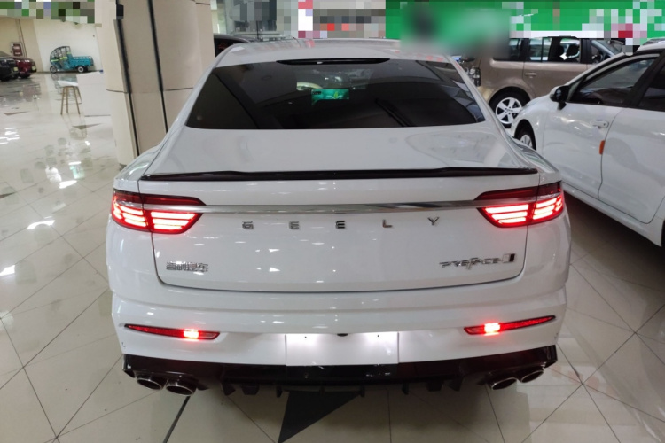 Preface 2024 immagine di auto #6