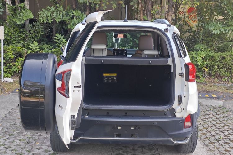 BYD Yuan Pro 2021 immagine di auto #6