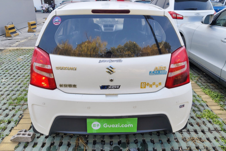 Suzuki 2015 car image #6