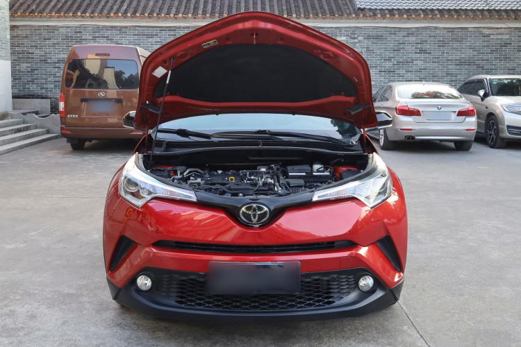 Toyota C-HR 2018 car image #6