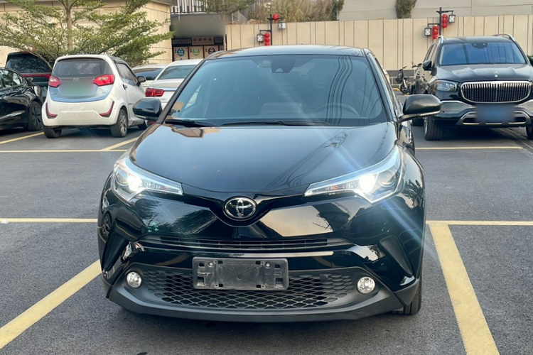 Toyota C-HR 2018 car image #6
