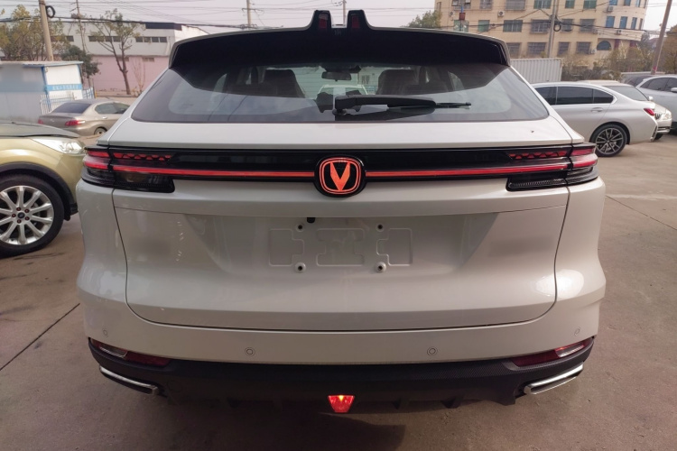 Changan UNI-K iDD 2025 #6 Changan UNI-K iDD 2025 car image #6