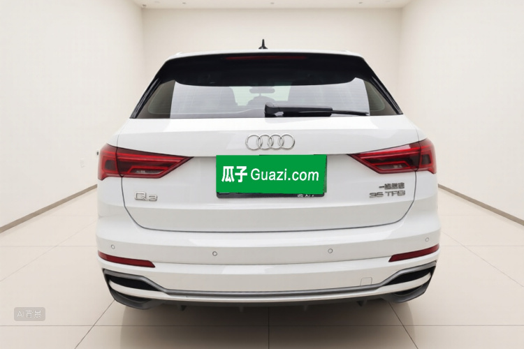 Audi Q3 2020 car image #6