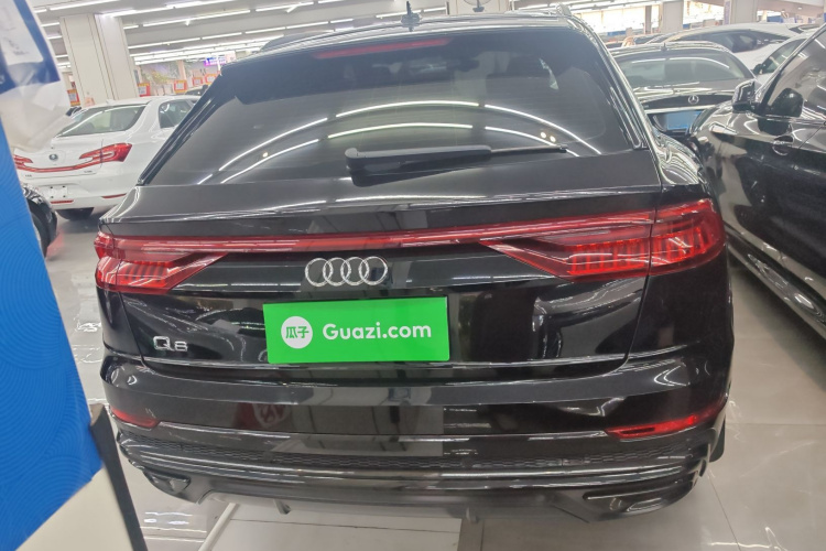 Audi Q8 2020 car image #6