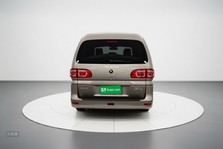 Forthing Lingzhi 2025 #6 Forthing Lingzhi 2025 car image #6