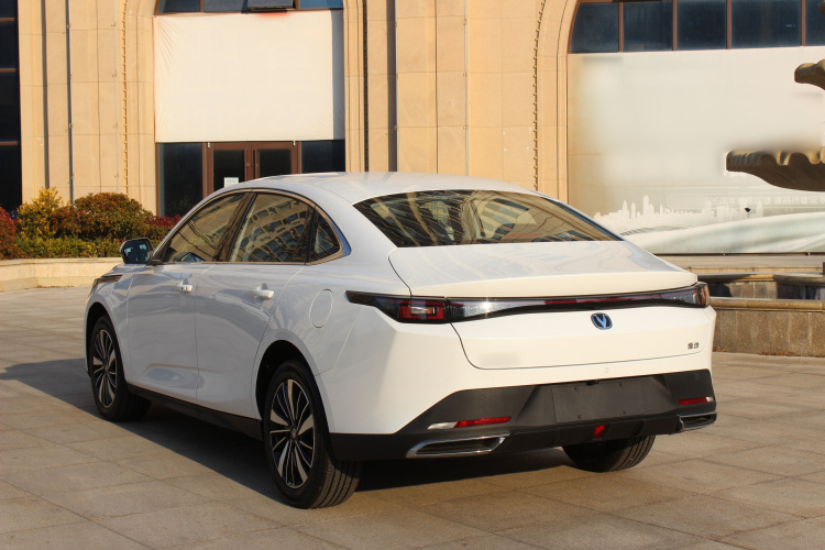 Changan EadoPHEV 2025 immagine di auto #6