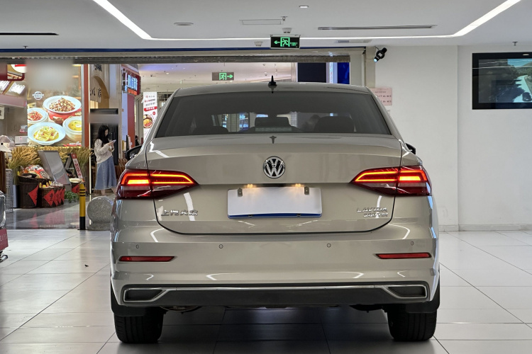 Volkswagen Lavida 2019 car image #6