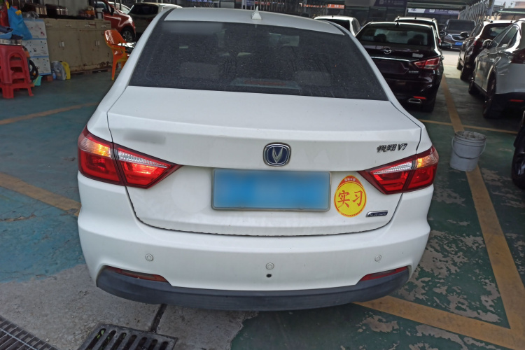 Changan Alsvin V7 2015 car image #6