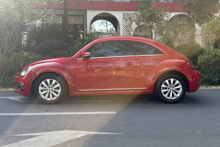 Volkswagen Beetle 2018 immagine di auto #6