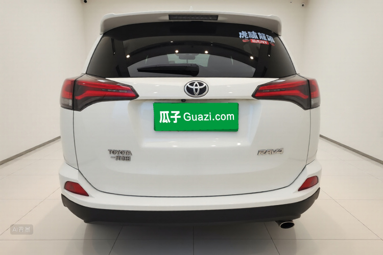 Toyota RAV4 2018 car image #6
