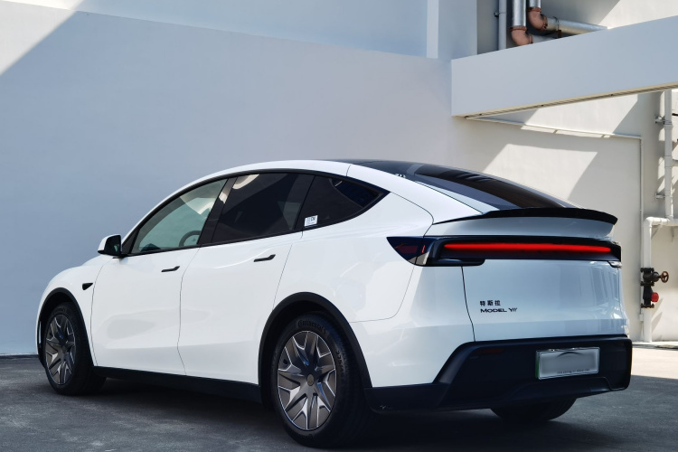 特斯拉 Model Y L 2025 汽车图片 #6