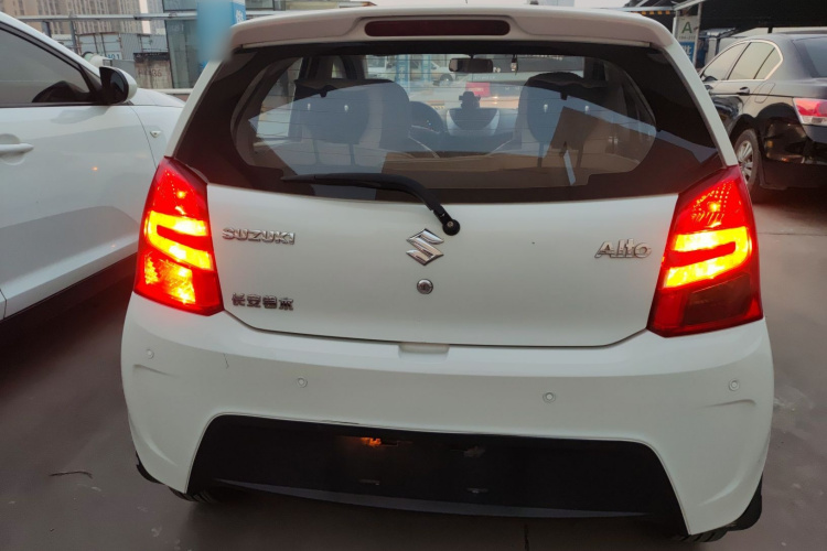 Suzuki 2014 car image #6