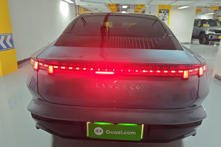 Lynk & Co 2024 car image #6