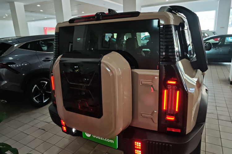 Jetour Traveller 2023 car image #6