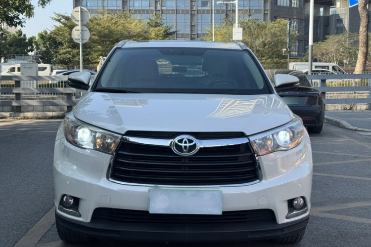 Toyota Highlander 2017 car image #6