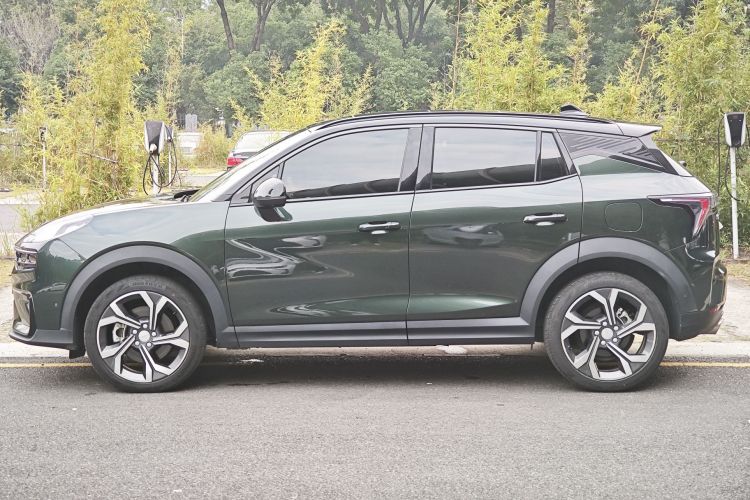 Lynk & Co 06 2023 car image #6