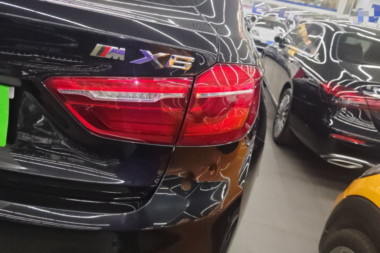 BMW X6 2018 car image #6