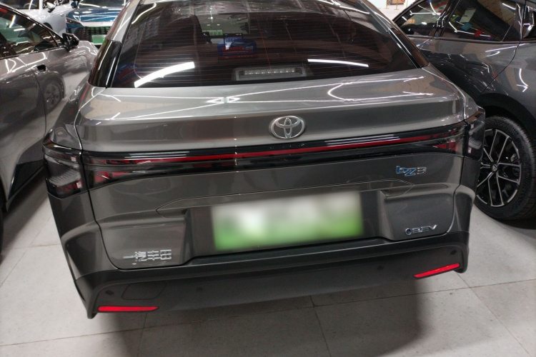 Toyota bZ3 2023 صورة سيارة #6