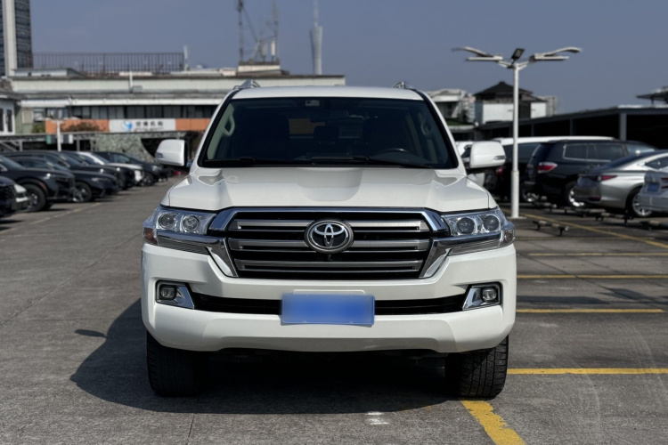 Toyota 2019 car image #6