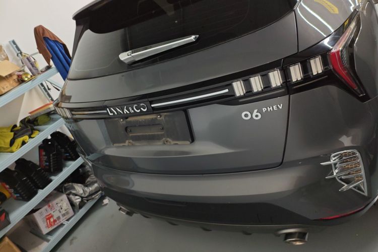 Lynk & Co 06 EM-P 2022 #6 Lynk & Co 06 EM-P 2022 car image #6